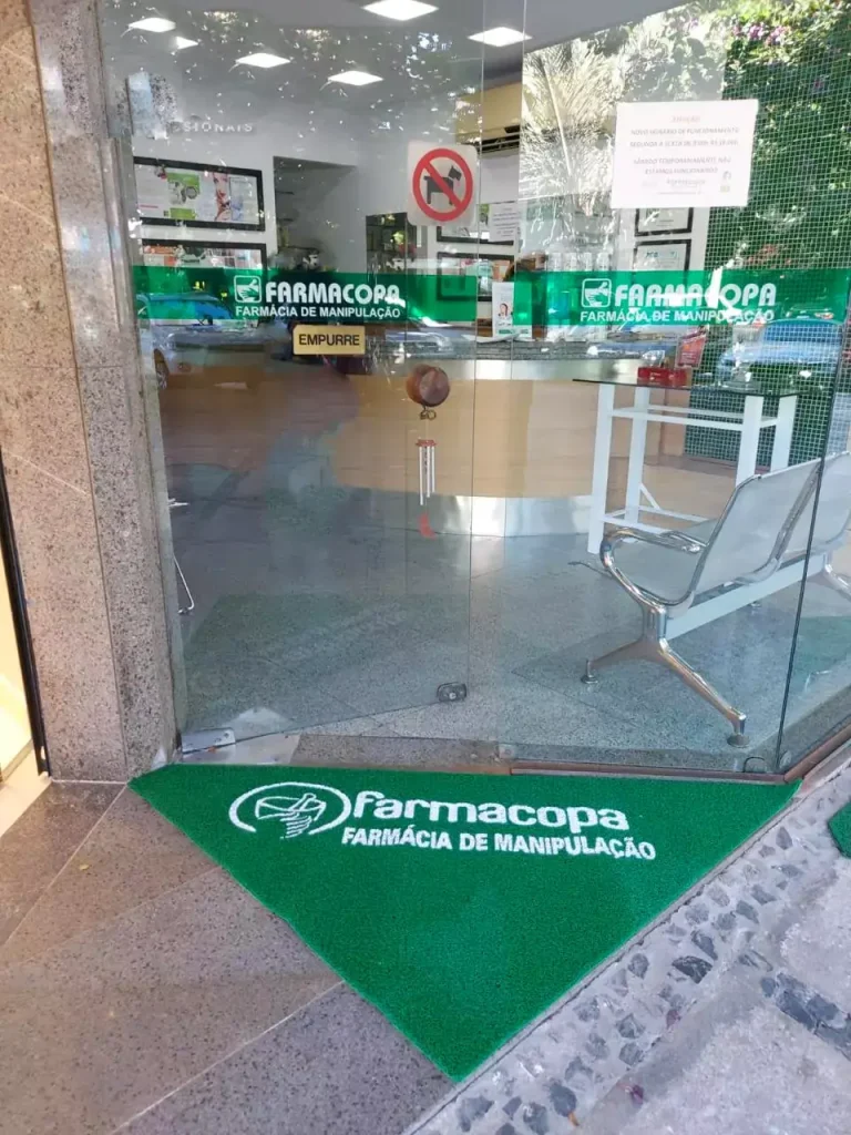 Tapetes personalizados para farmacias e drogarias - Capachos Forte SP