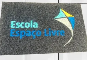 Tapetes personalizados para escolas e colégios - Capachos Forte SP